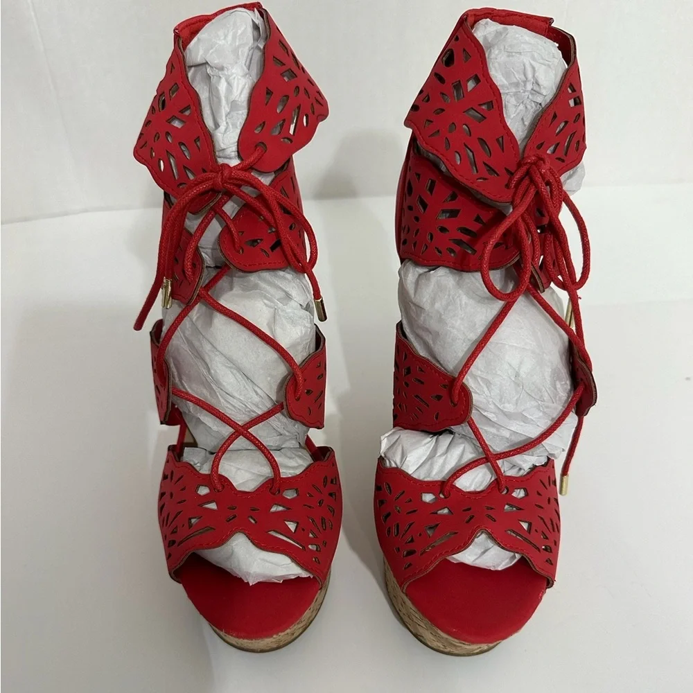 NIB JustFab Red Laser-Cut Cork Wedge Platform Sandals “Amalia” Y2K Size 8.5